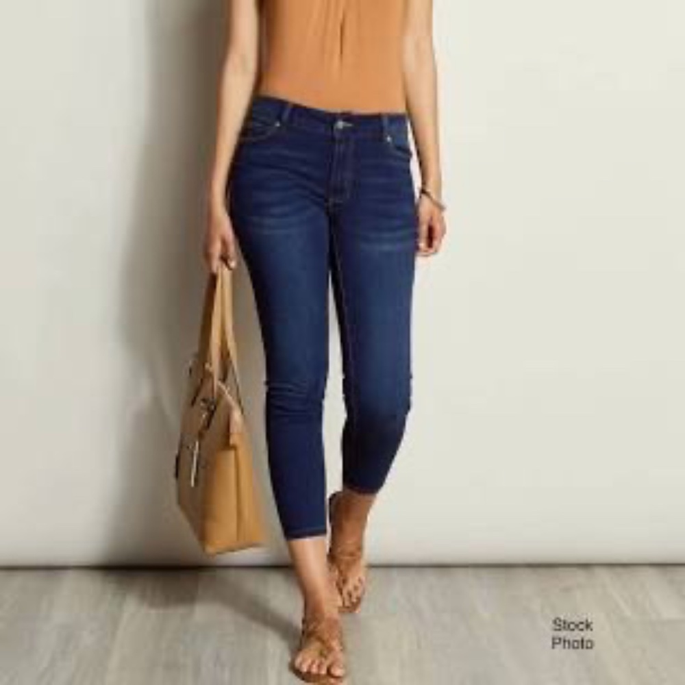 Tahari Haisley Fit Solution Denim Faded Cropped Jean Capri Size 12/31